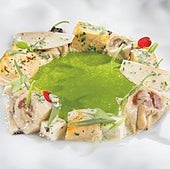 Ragú de pollo y ostras con sopa de lechuga