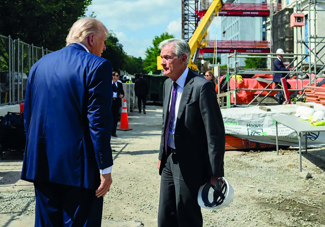 Powell suele callar ante los ataques de Trump. El pasado 24 de julio, sin embargo, lo rebatió ante las cámaras mientras visitaban juntos las obras en la sede de la FED. Ha sido su momento más tenso.