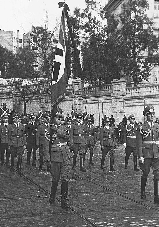 Cortejo fúnebre do Embaixador da Alemanha em Madrid em 1943.