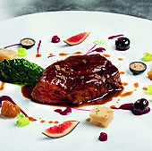 Cerdo ib&Atilde;�rico con guiso de acelgas