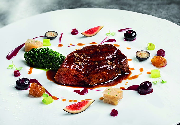 Cerdo ibérico con guiso de acelgas