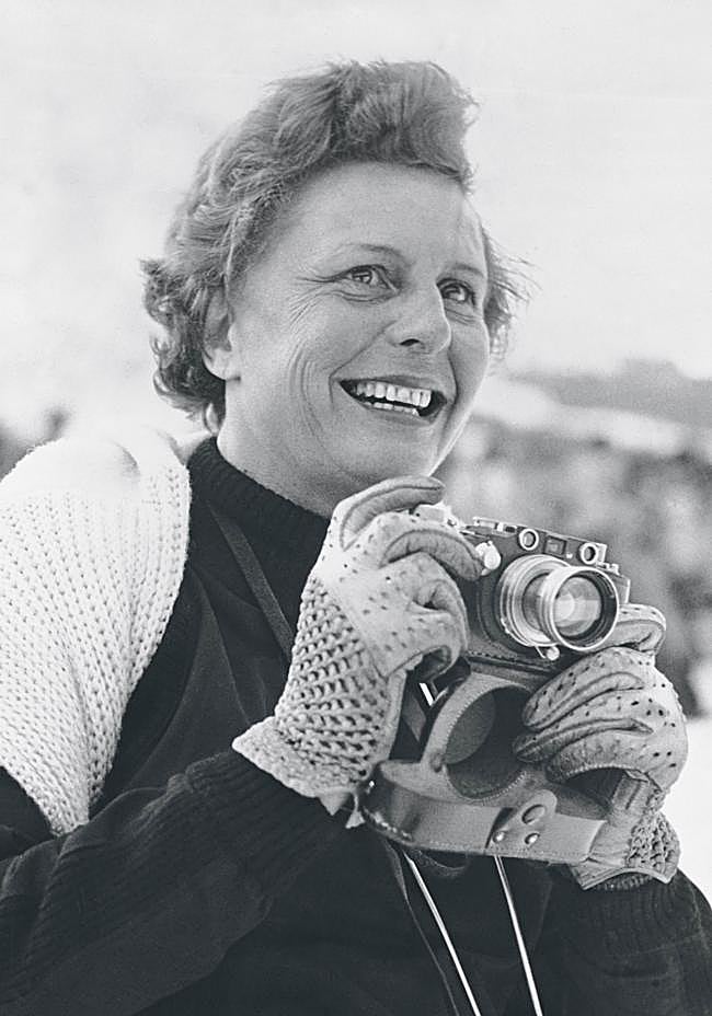 Riefenstahl en 1999. Tras la guerra retomó su carrera como fotógrafa.