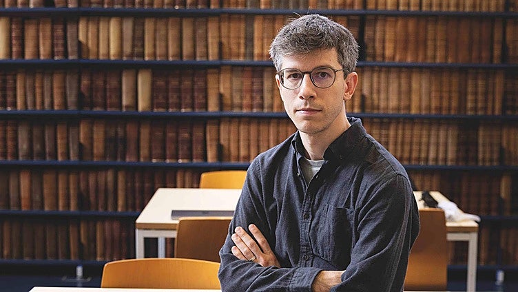 «La biofísica se inspira en las bandadas de estorninos; cómo interactúan es una genialidad evolutiva»