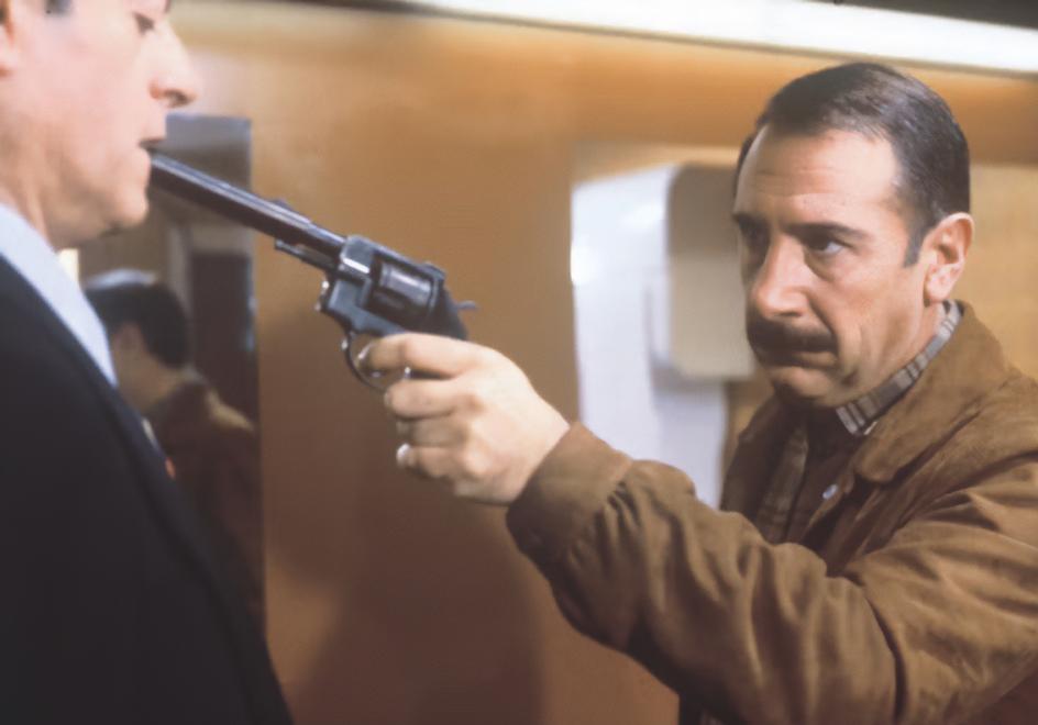 El landismo tuvo su bautismo oficial en 1970. Landa protagonizó 'No desearás al vecino del quinto' y la crítica asoció su apellido al personaje de macho ibérico reprimido y obsesionado con el sexo. No consiguió desprenderse de la etiqueta hasta 'El crack' (foto), de 1981.