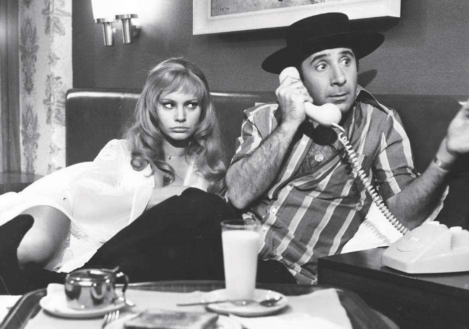 Landa hizo más de 30 películas a las que se podría aplicar la etiqueta del landismo. En ellas trabajó con algunos de los grandes símbolos sexuales de la época como Nadiuska, en 'Manolo la nuit', de 1973.