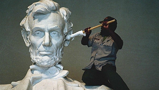 El arte de limpiar estatuas