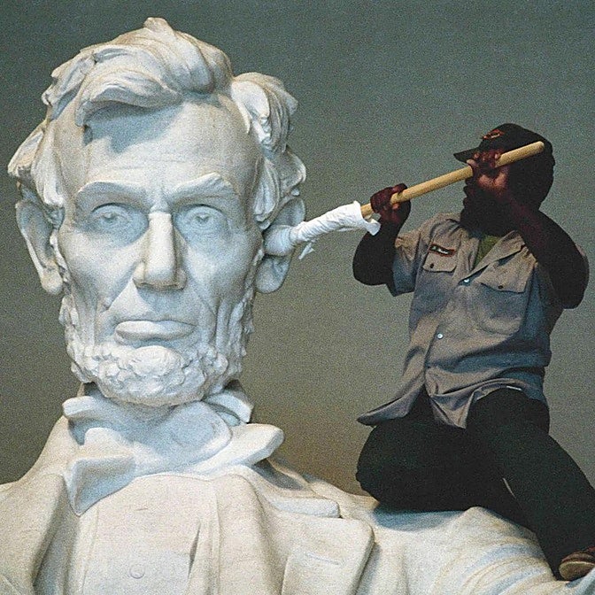 El arte de limpiar estatuas