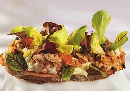 Tosta de trucha, ventresca y queso de cabra