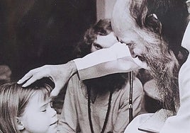 Pódcast | La terrible –y silenciada– historia de los niños esclavos sexuales en la secta de Osho