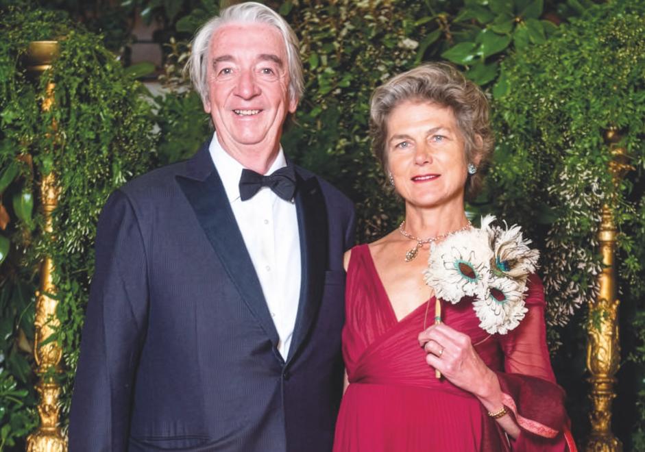 En 1988, Freymond se casó con Caroline Berthout van Berchem, miembro de una poderosa familia suiza relacionada con los dueños de Hermès.
