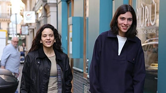 Loli Bahía: la novia de Rosalía no se esconde, pero es un misterio