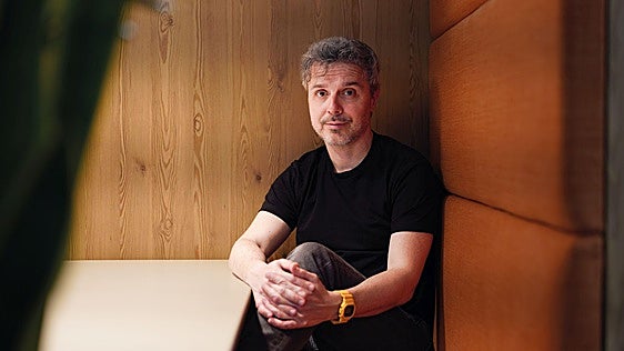 Juan Gómez-Jurado: «Soy muy ingenuo, carne de trileros. Pienso que mentir bien es un superpoder»