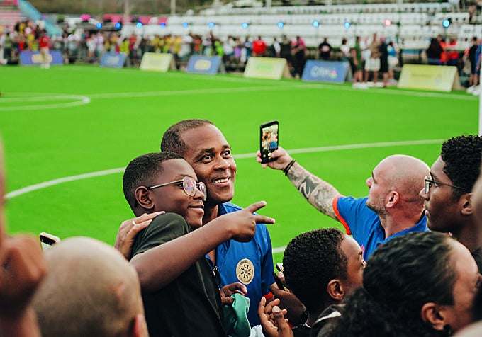 Patrick Kluivert, el hombre que, al convertirse en seleccionador en 2015, sentó las bases que han llevado a Curazao al Mundial.