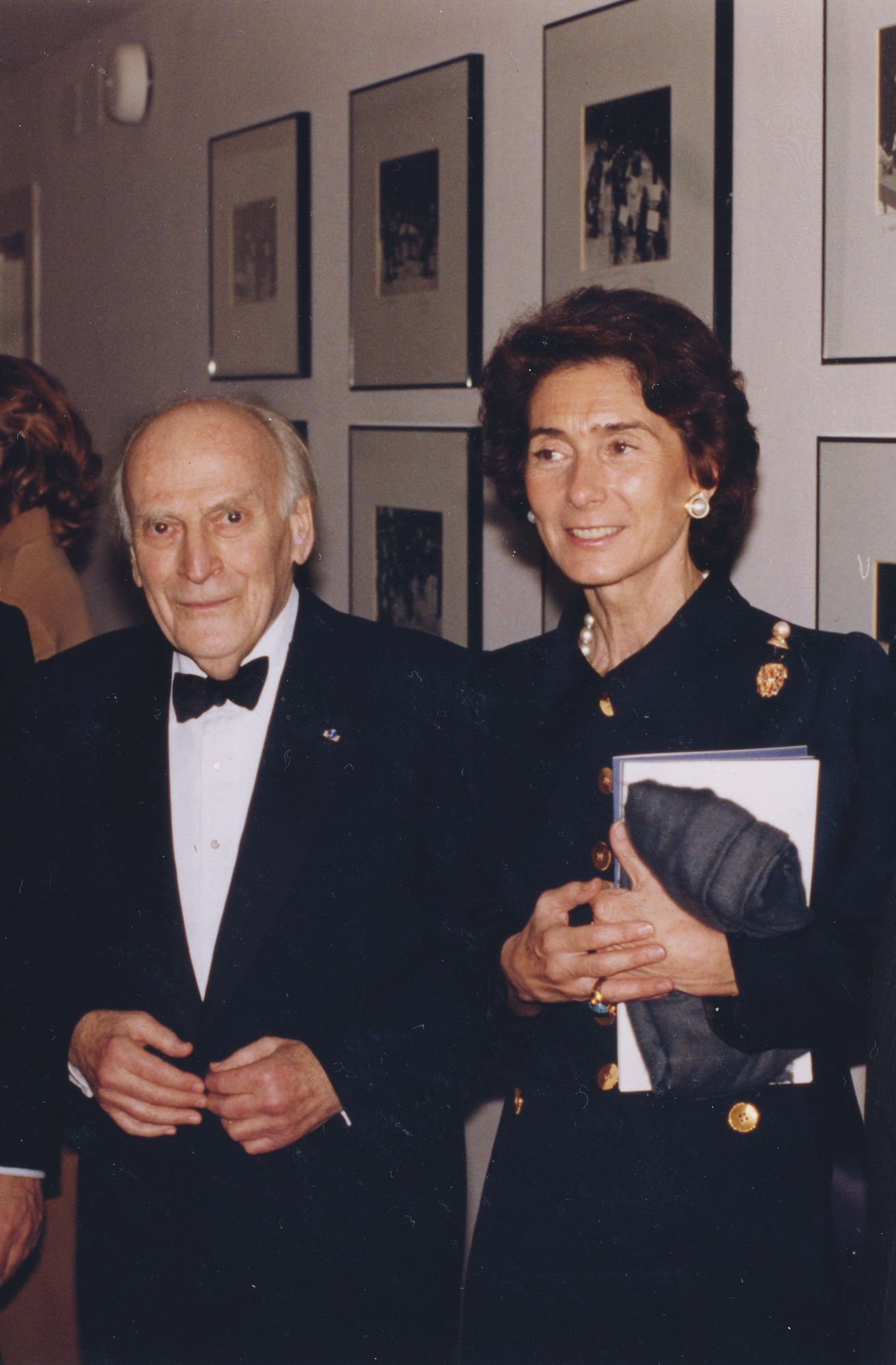 Paloma O'Shea con el violinista y director Yehudi Menuhin, colaborador también de la Escuela desde sus inicios.