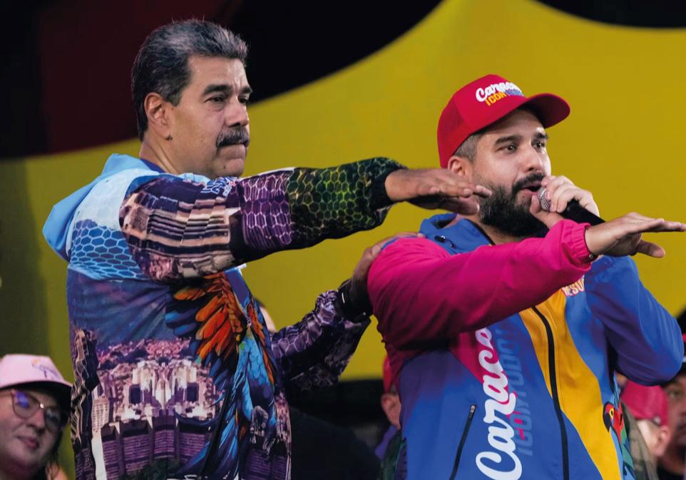 Nicolás Maduro Guerra es el único hijo del presidente venezolano, fruto de su primer matrimonio. De 35 años, estudió música y economía, aunque no consta que tenga título universitario, y ha ocupado diversos cargos en el Gobierno de su padre. Está casado y dice tener siete hijos, aunque solo se conoce la identidad de dos niñas, nacidas en 2007, cuando él tenía 17 años, y en 2012.