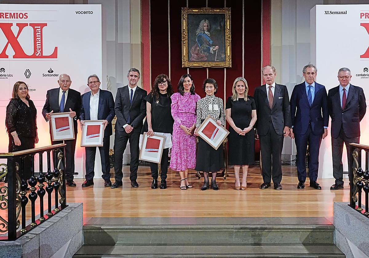 De izquierda a derecha: Mar Domínguez, José Antonio Marina, Avelino Corma, Fernando Belzunce, Isabel Coixet, Susana Rodríguez Navarro, Paloma O'Shea, Milagros Tolón, Ignacio Eyriès, Manuel Mirat y Alberto Ruiz-Gallardón.