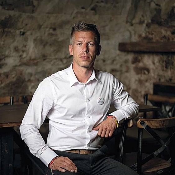 Péter Magyar, el hombre que destronó a Orbán: «El final de un poder llega cuando la gente empieza a reírse de él»