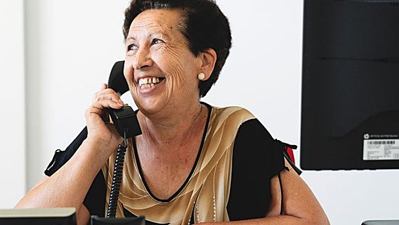 Una llamada para volver al mundo