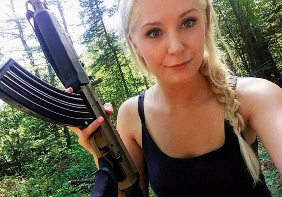 Lauren Southern, activista MAGA y exseguidora de Tate a quien ha acusado de violación.