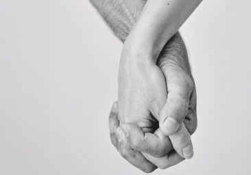 Una relaci&Atilde;&sup3;n perturbadora: &Acirc;&laquo;Ten&Atilde;�a 24 a&Atilde;�os cuando conoc&Atilde;� a mi padre biol&Atilde;&sup3;gico. Y me enamor&Atilde;� de &Atilde;�l&Acirc;&raquo;