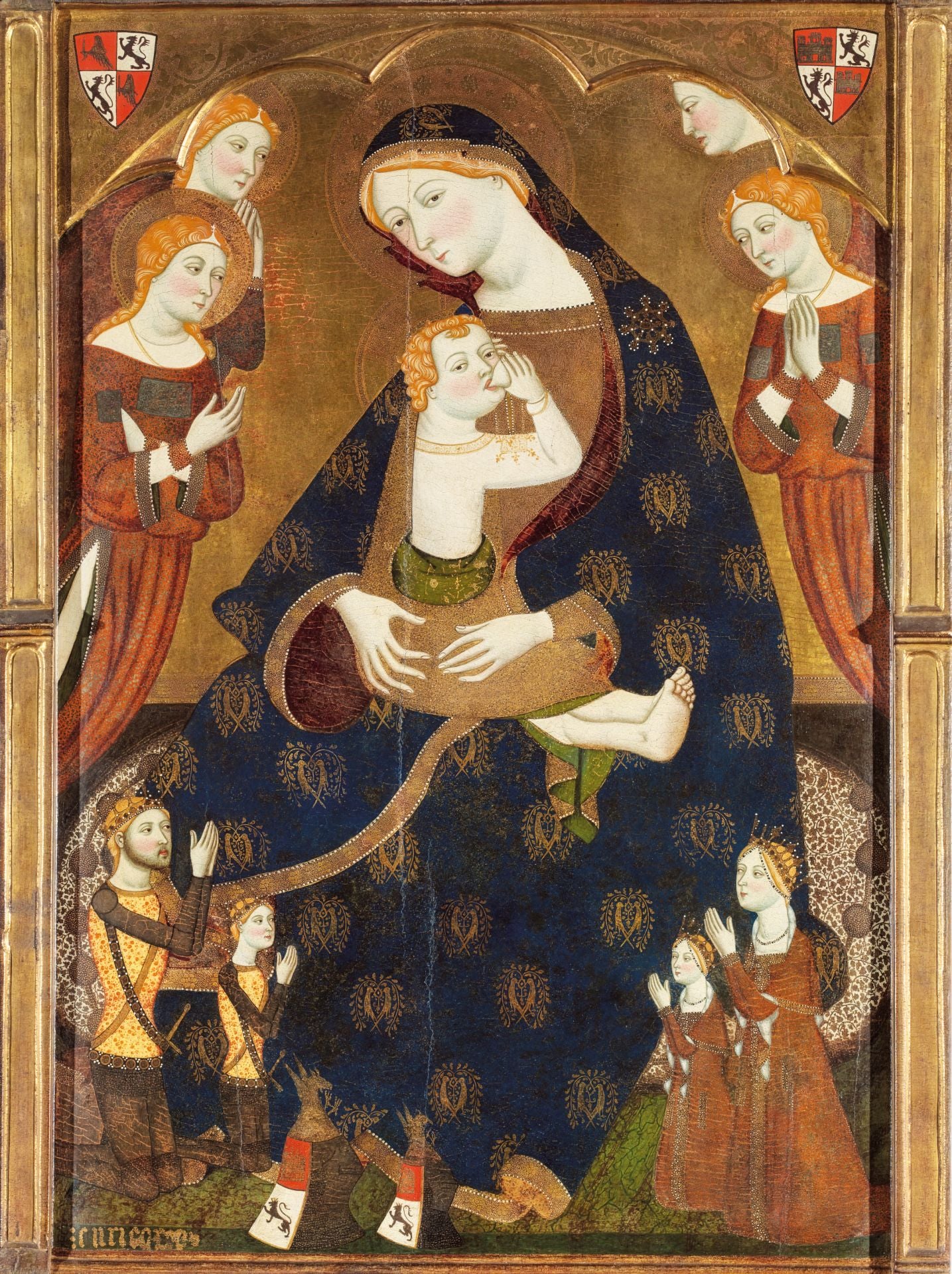 La Virgen de Tobed, de Jaume Serra, es una innovadora obra en la que el niño aparece con el seno en su boca y mira desafiante al espectador. Se inspira en la obra del italiano Starnina. Son un ejemplo de intercambio de ideas en el arte, porque Starnina llevó a Italia la forma de hacer en la Corona de Aragón. Como curiosidad, la corona de su Virgen incluye una guirnalda con piedras preciosas típica de Valencia. Son figuras más humanizadas, conocidas como 'las Vírgenes de la leche' y 'de la humildad', más expresivas que en el románico. En la de Tobed se incluyen los escudos de Enrique II de Castilla y su mujer, Juana, y aparecen representados dos de sus hijos. Es una novedad integrar en la escena sagrada a los reyes o nobles que pagaban la obra. 