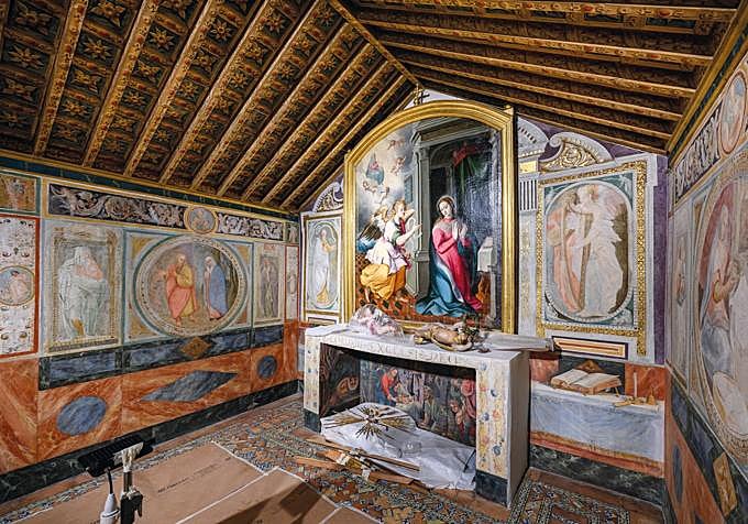 Capilla conocida como Casa de Nazaret, una de las tres que se están restaurando. Es uno de los espacios más antiguos del monasterio y conserva pinturas murales renacentistas.