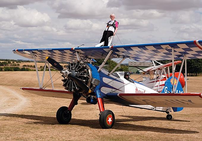 El 'wing walking' lo inventaron los pilotos de la Primera Guerra Mundial para dar espectáculo en las ferias aérea.