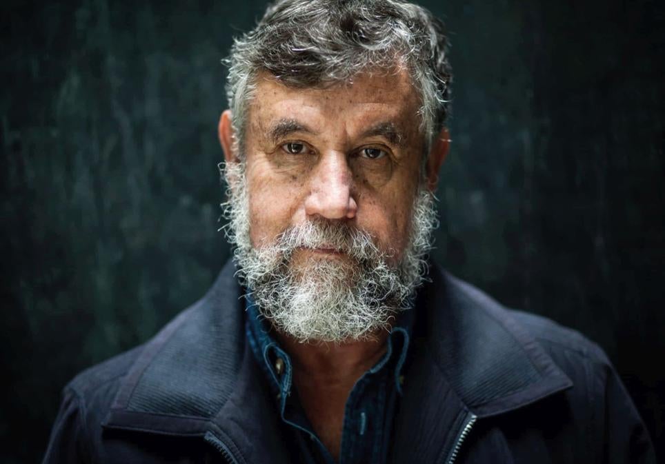 Ben-David (en la foto) se retiró del Mossad en 1999 y escribió más de 20 novelas de espionaje. Las series de espías israelíes –como 'Hatufim', 'Fauda' y, sobre todo, 'Teherán', acerca de una agente del Mossad infiltrada en Irán– son la exportación cultural más importante de Israel.