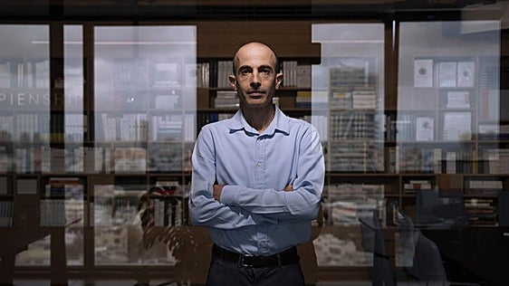 Yuval Noah Harari: «Aquí es donde el capitalismo se separa de la humanidad»