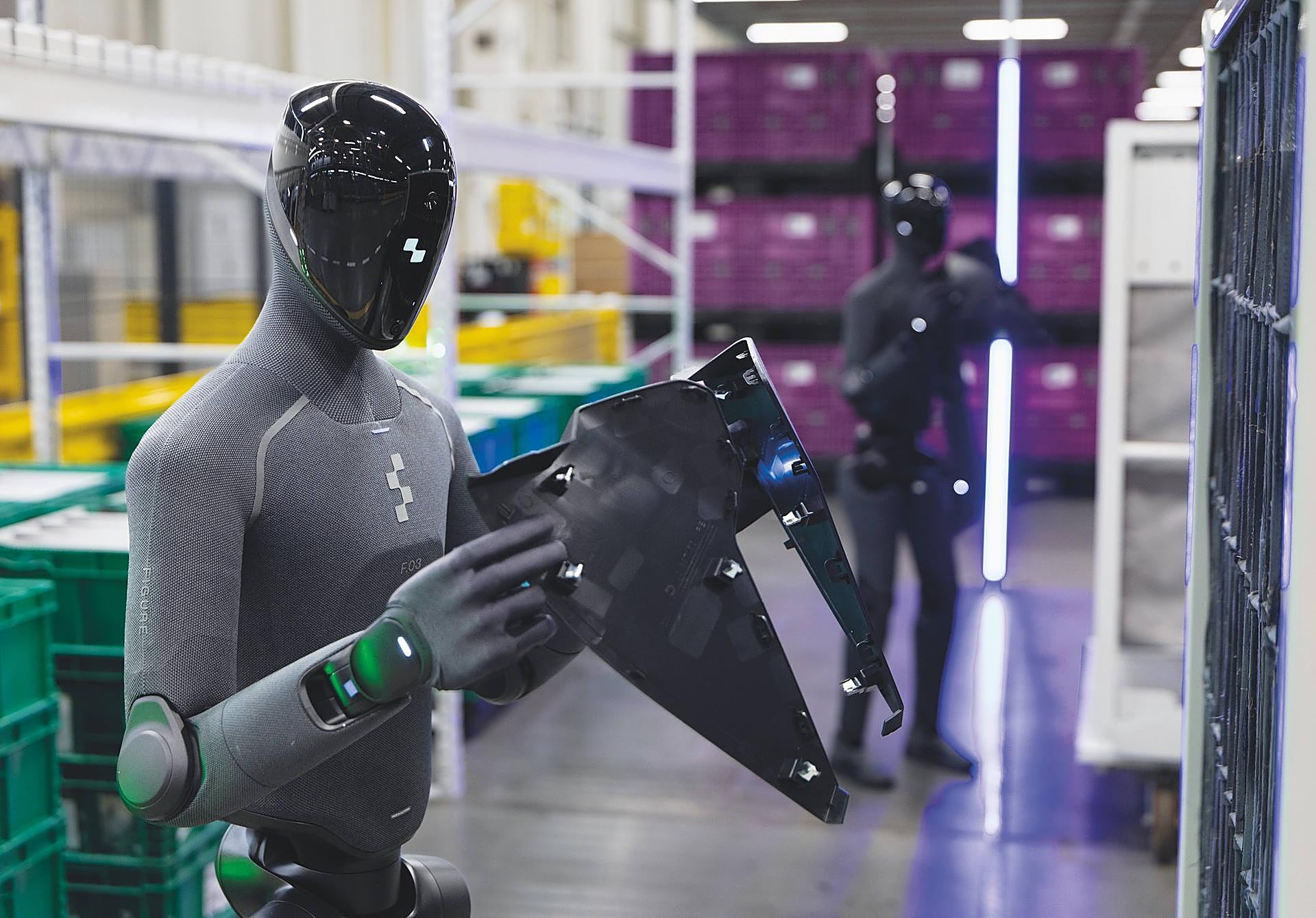 En la gigantesca factoría de BMW en Spartanburg (Carolina del Sur), el humanoide Figure 03 realiza tareas autónomas y se desenvuelve sólo por toda la fábrica.