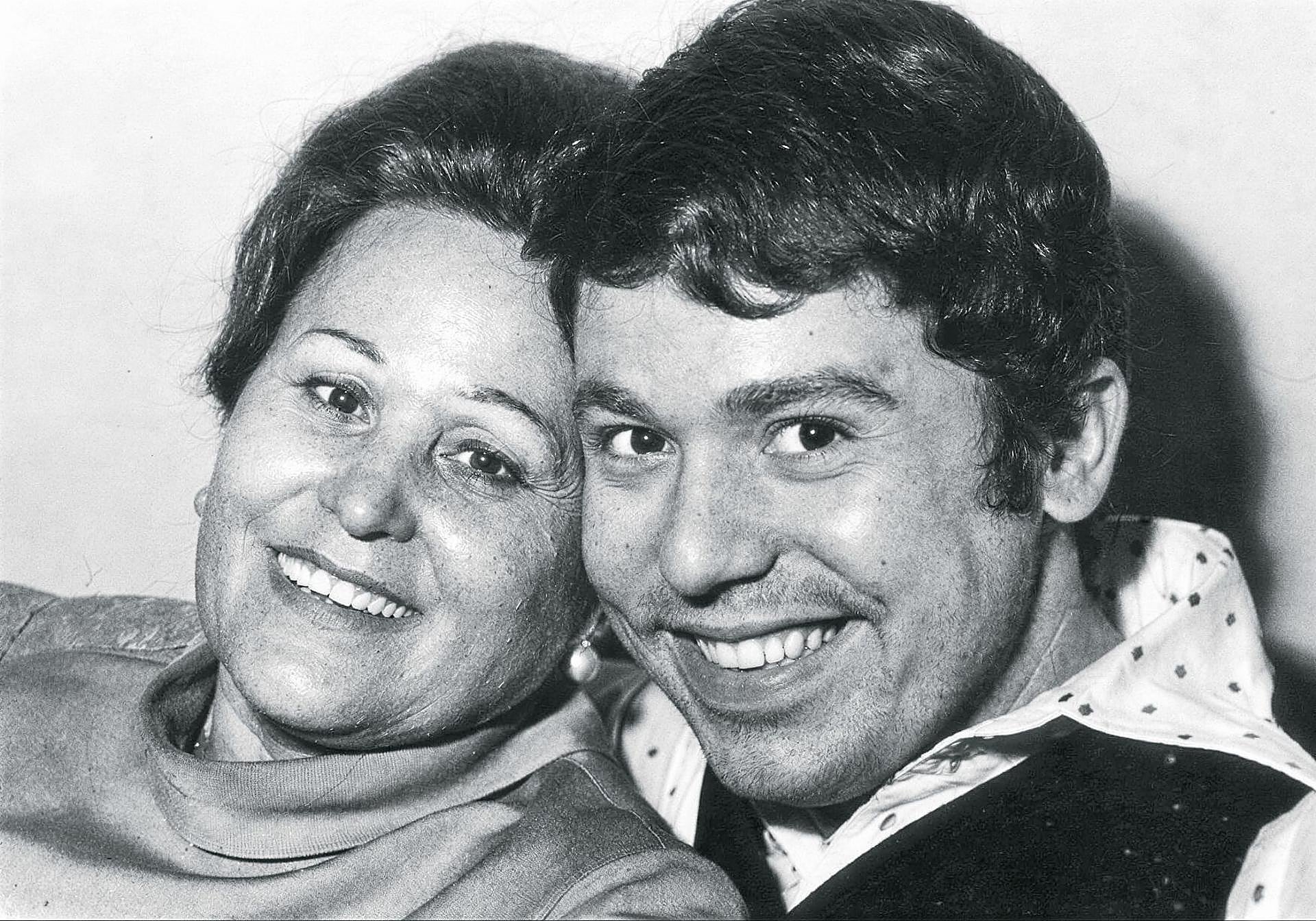 Raphael con su madre.