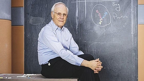 David Gross, Nobel de física: «Para un bebé que nace hoy, llegar a viejo resulta improbable»