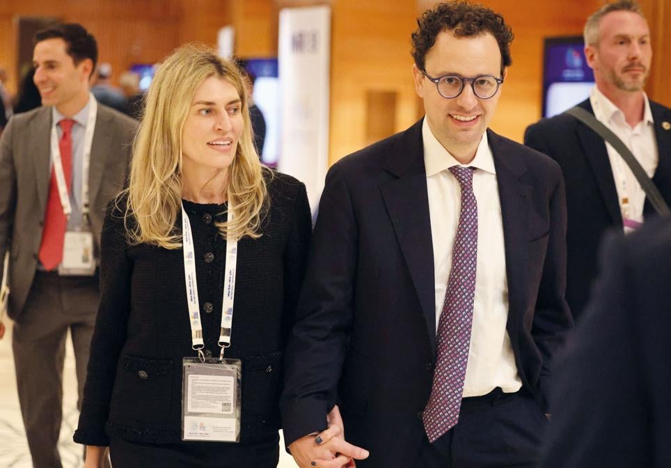 Dario Amodei está casado desde 2022 con Camilla Clark. No se supo hasta agosto de este año, cuando lo reveló The Wall Street Journal. Los dueños de la IA preservan su intimidad a prueba de sus propias creaciones.