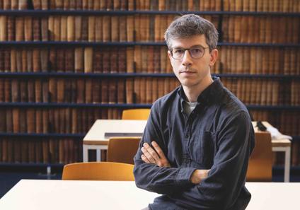 «La biofísica se inspira en las bandadas de estorninos; cómo interactúan es una genialidad evolutiva»