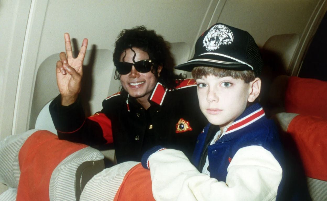 Acusan a Michael Jackson de abusos sexuales y a su entorno, de saberlo; ahora quieren justicia (y parte de su herencia)