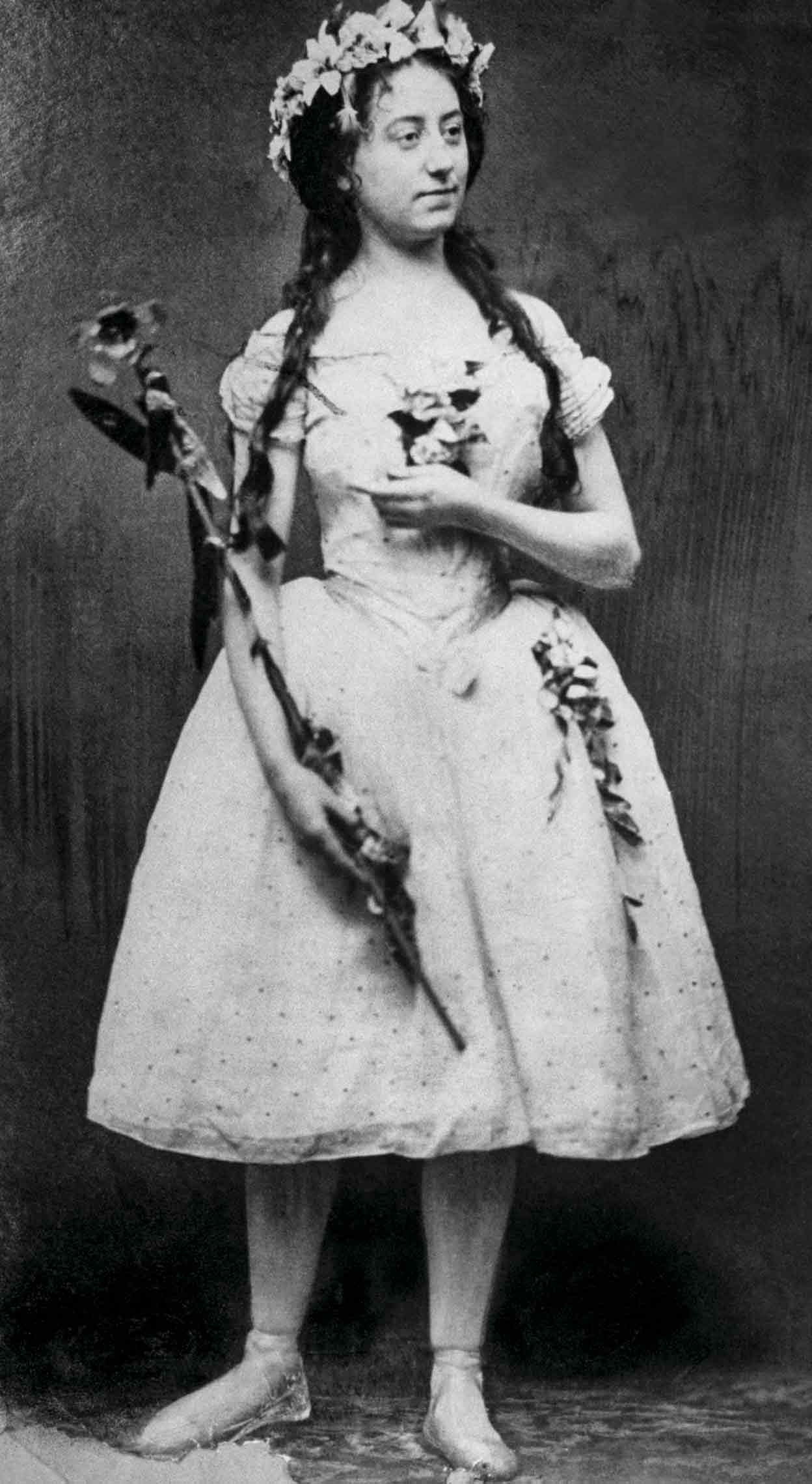 Dickens mantuvo una relación con Ellen Ternan, una actriz 27 años más joven que él.