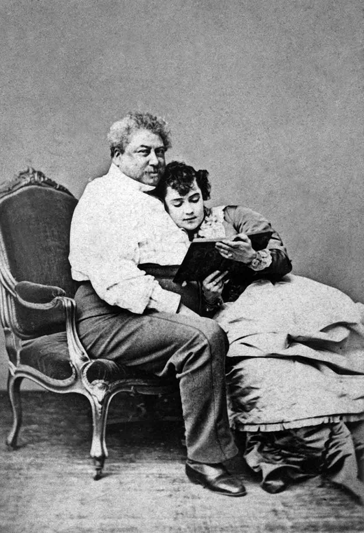 Dumas fue un declarado mujeriego que se jactaba de haber tenido hasta 500 hijos. Aquí con su amante Adah Isaacs Menken en la década de los 60 del siglo XIX.