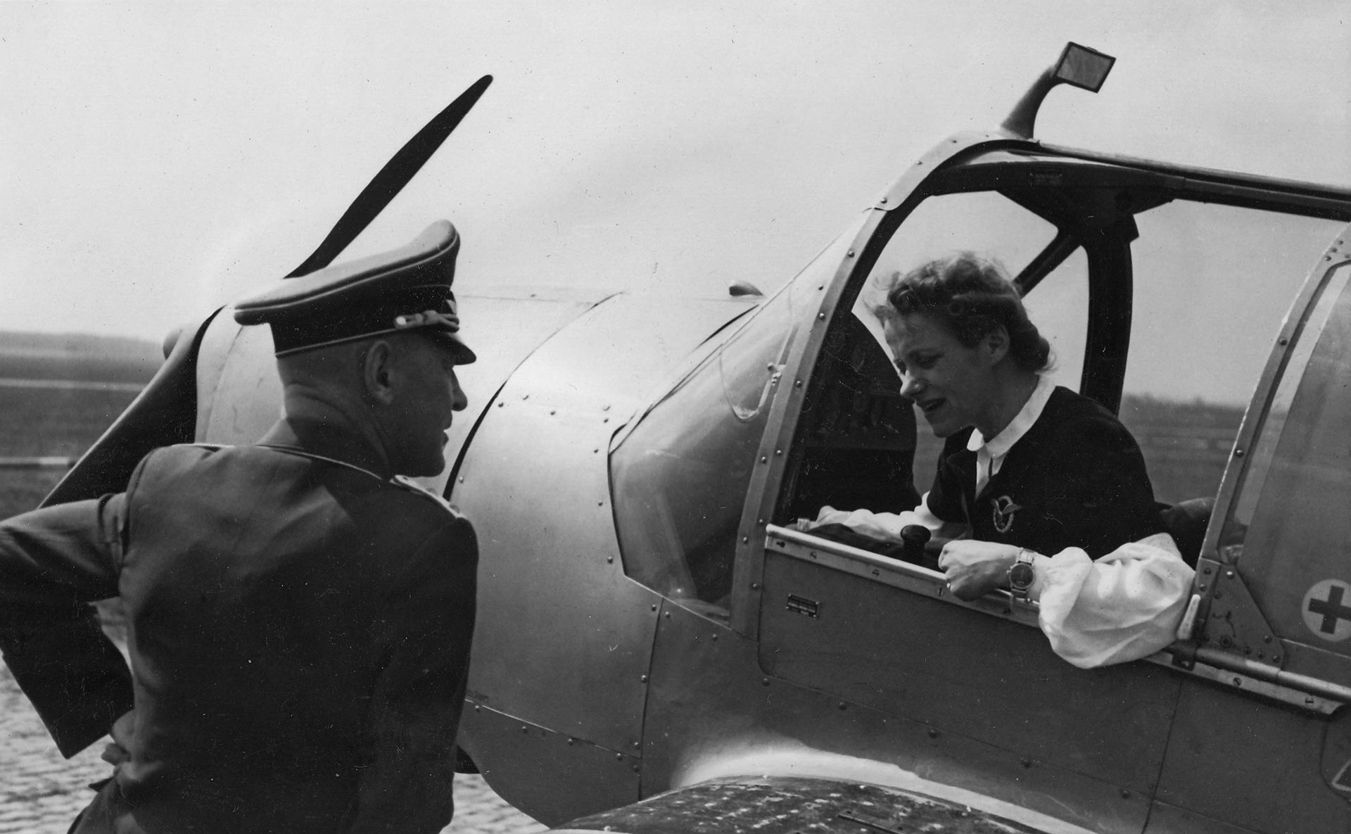 Un comandante en pantuflas, una piloto imbatible... Personajes insólitos de la II Guerra Mundial