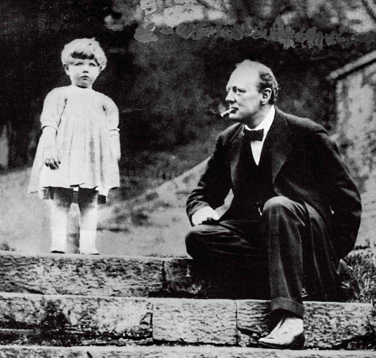 Mary, la hija pequeña de Churchill, trabajó con su padre, fue escritora y murió a los 91 años.