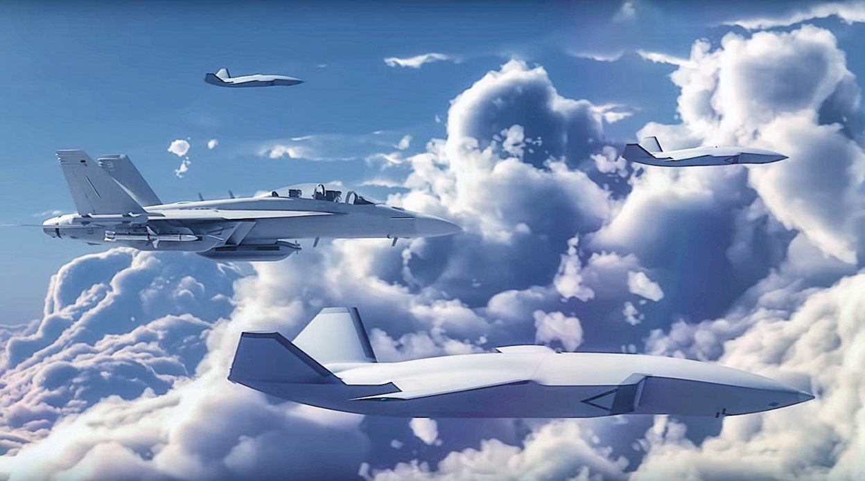 'Enjambre' de drones en torno a un avión pilotado.