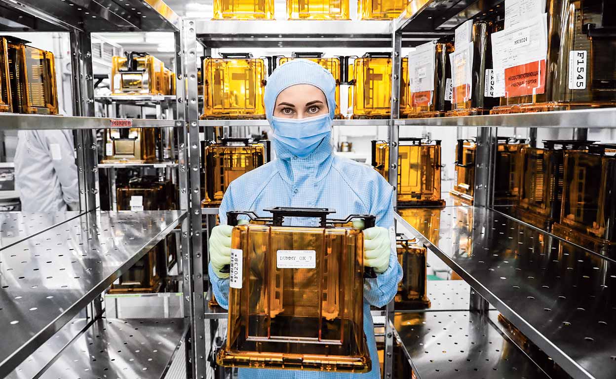 Equipo de fotolitografía, fabricado en Países Bajos, para imprimir cortes de microchips.