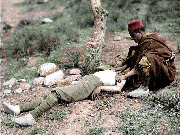 El discurso africanista incluía un cierto ‘culto a la cicatriz’, lo que respondía a los valores belicistas del grupo. Se admiraba la herida de guerra en tanto indicador externo de la valentía del soldado expuesto al fuego enemigo. El Glorioso Mutilado -Millán Astray- es el mejor ejemplo de lo enunciado.