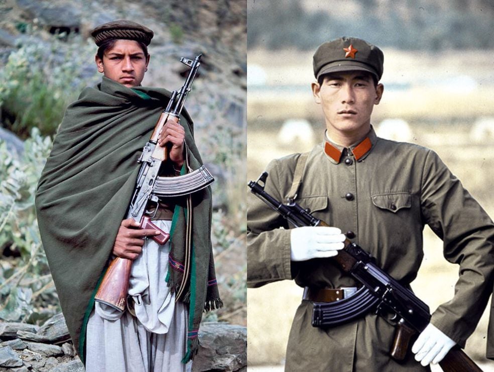 Los muyahidines se armaron con AK-47 en el conflicto afgano (de 1978 a 1992) y los norvietnamitas utilizaron esta variante del fusil en la guerra de Vietnam.