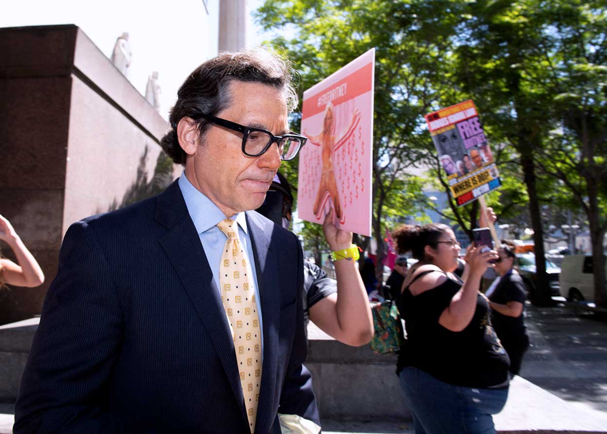 El nuevo abogado de Britney, Matthew Rosengart, ha dado un giro radical al caso y ha conseguido su 'liberación'. Rosengart fue fiscal federal y abogado de clientes como Steven Spielberg o Sean Penn.