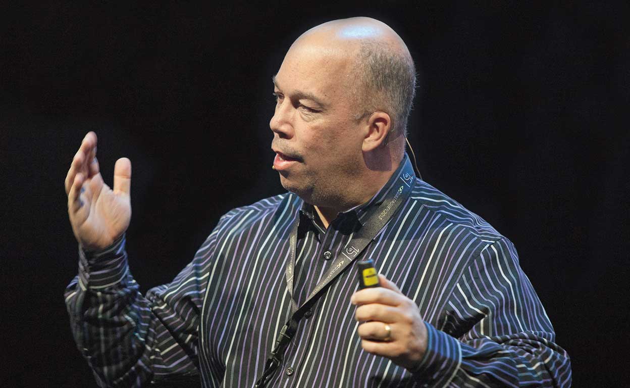 Michael Jones, que murió en 2021, presentó Google Earth en 2005. Aquello parecía ser el perfeccionamiento de Terravision, pero, tras viajar a Berlín y reunirse con Schmidt y Mayer, regresó a Estados Unidos y Google dejó de dar señales de vida.