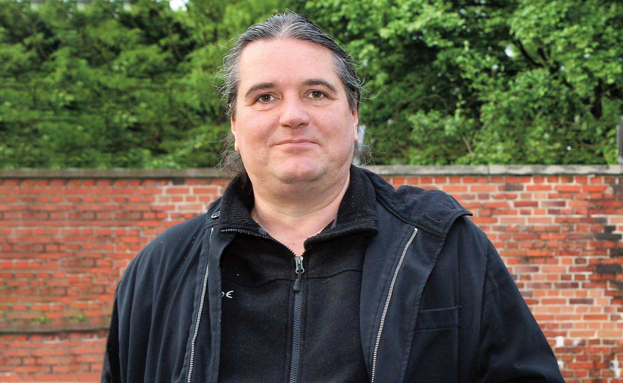 El programador Pavel Mayer fue la segunda pieza clave y compañero de Axel Schmidt en Terravision. Después fue miembro del Partido Pirata alemán, pero en 2015 dejó el partido y en 2016 renunció al escaño.