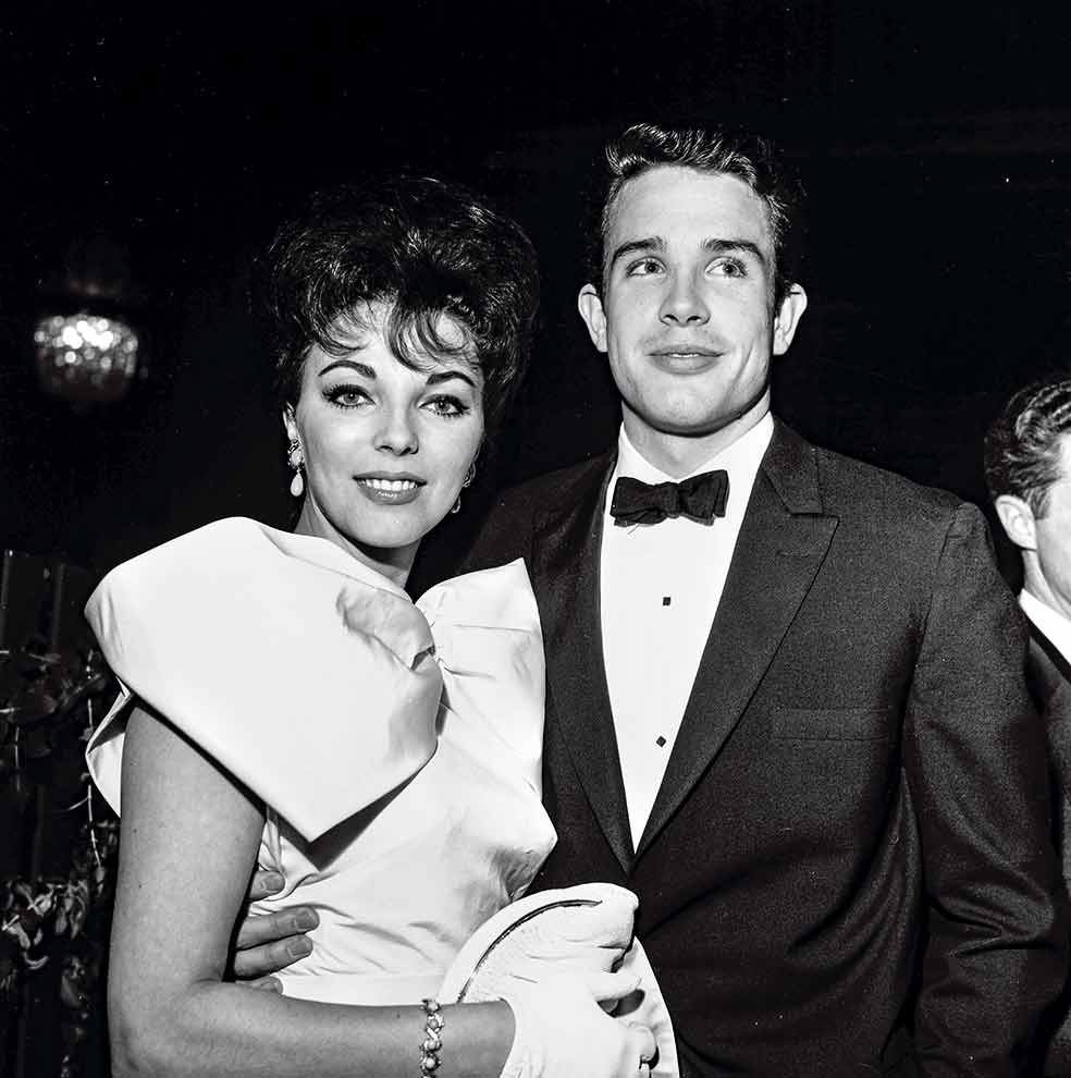 Joan Collins tuvo una relación con Warren Beatty, justo después de que este acabara un romance con Jane Fonda. En anteriores libros, Collins dijo que terminó su relación con el actor para proteger su integridad física. «No podía aguantar ese ritmo. Tres, cuatro, cinco veces al día era lo habitual para él. Y era capaz de responder llamadas telefónicas al mismo tiempo». En estas memorias, la actriz británica le quita importancia a la potencia sexual de Beatty y dice que no era para tanto. Lo que sí comenta Collins, con cierta maldad, es el extraño interés que tenía la actriz Shirley MacLaine por saber detalles de la vida sexual de su hermano Warren.