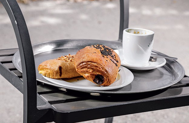 Manu Erena: "No me gustan las novelas románticas, pero suelo romantizar mucho la vida"