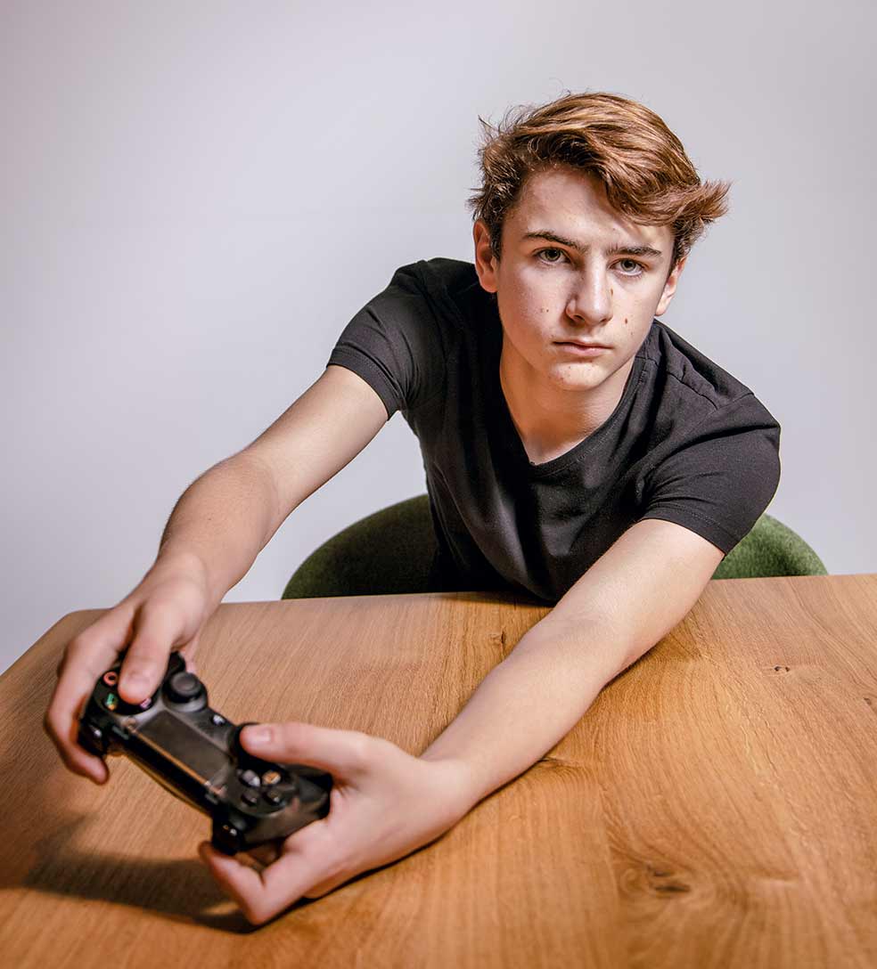 «No sabríamos vivir sin redes sociales, pero somos conscientes de que sirven para que te controlen y tenemos cuidado. No sé a lo que me voy a dedicar; algo relacionado con las ciencias. En 20 años, casi todas las cosas serán inteligentes y robotizadas. No sé si será bueno o malo, pero será; así que mejor estar preparado».