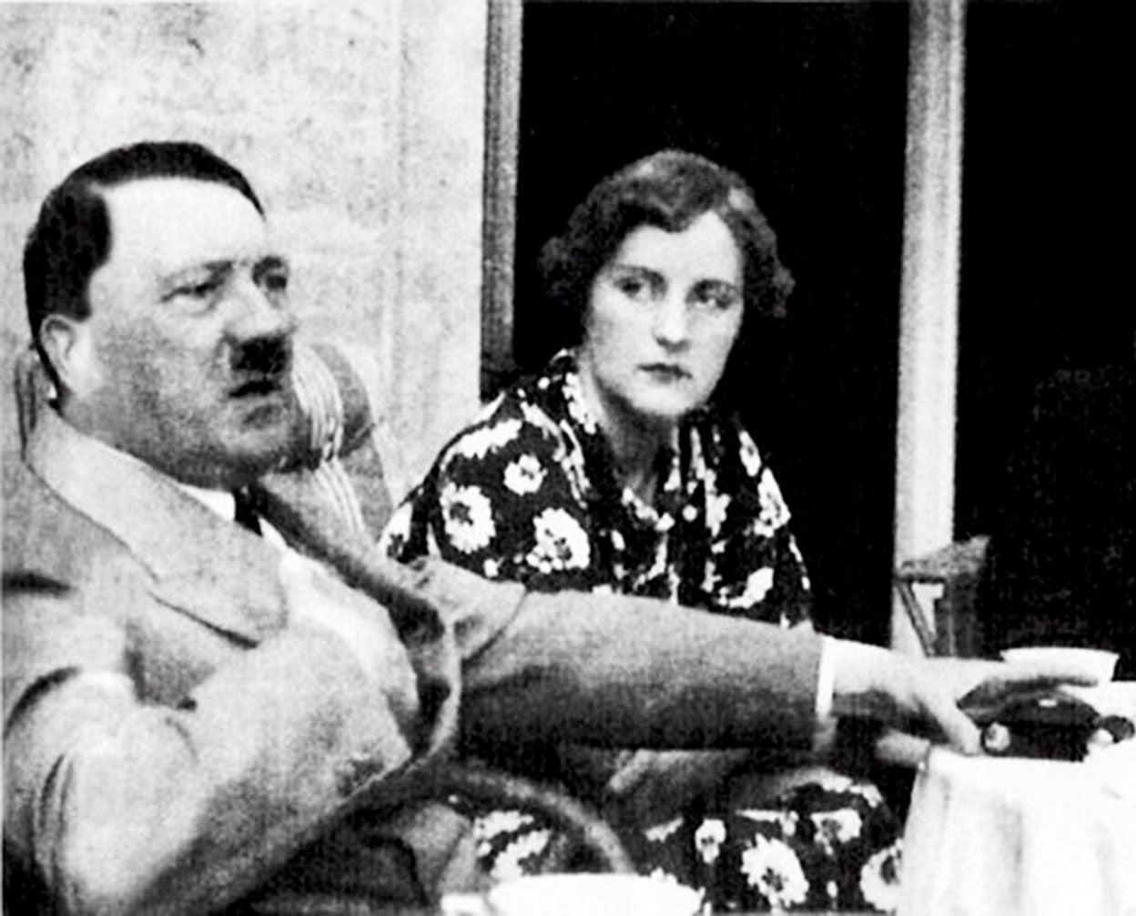 Su hermana Unity fue admiradora enfermiza de Hitler. Se mudó a Alemania para estar cerca de él.